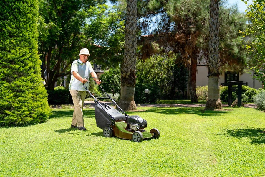 lithium battery operated lawn mowers